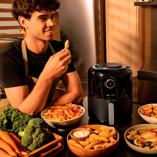 Cecotec Fritadeira dietética manual, compacta, sem óleo, 2,5 l de capacidade e com tecnologia PerfectCook. Cecotec Fritadeira dietética manual, compacta, sem óleo, 2,5 l de capacidade e com tecnologia PerfectCook.