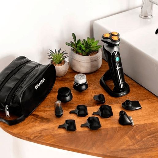 Cecotec Máquina de barbear 10 em 1 com base de carga, bateria de iões de lítio, lâminas de aço inoxidável com revestimento em titânio, ecrã digital e à prova de água.