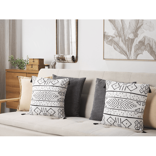 Conjunto de 2 almofadas decorativas SCHEFFLERA Veludo 45 x 45 cm Branco Padrão geométrico
