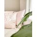 Beliani Cojín decorativo TITHONIA Beliani Cojín decorativo TITHONIA Rosa Talco