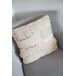 Beliani Cojín decorativo VAYALI Beliani Cojín decorativo VAYALI Beige