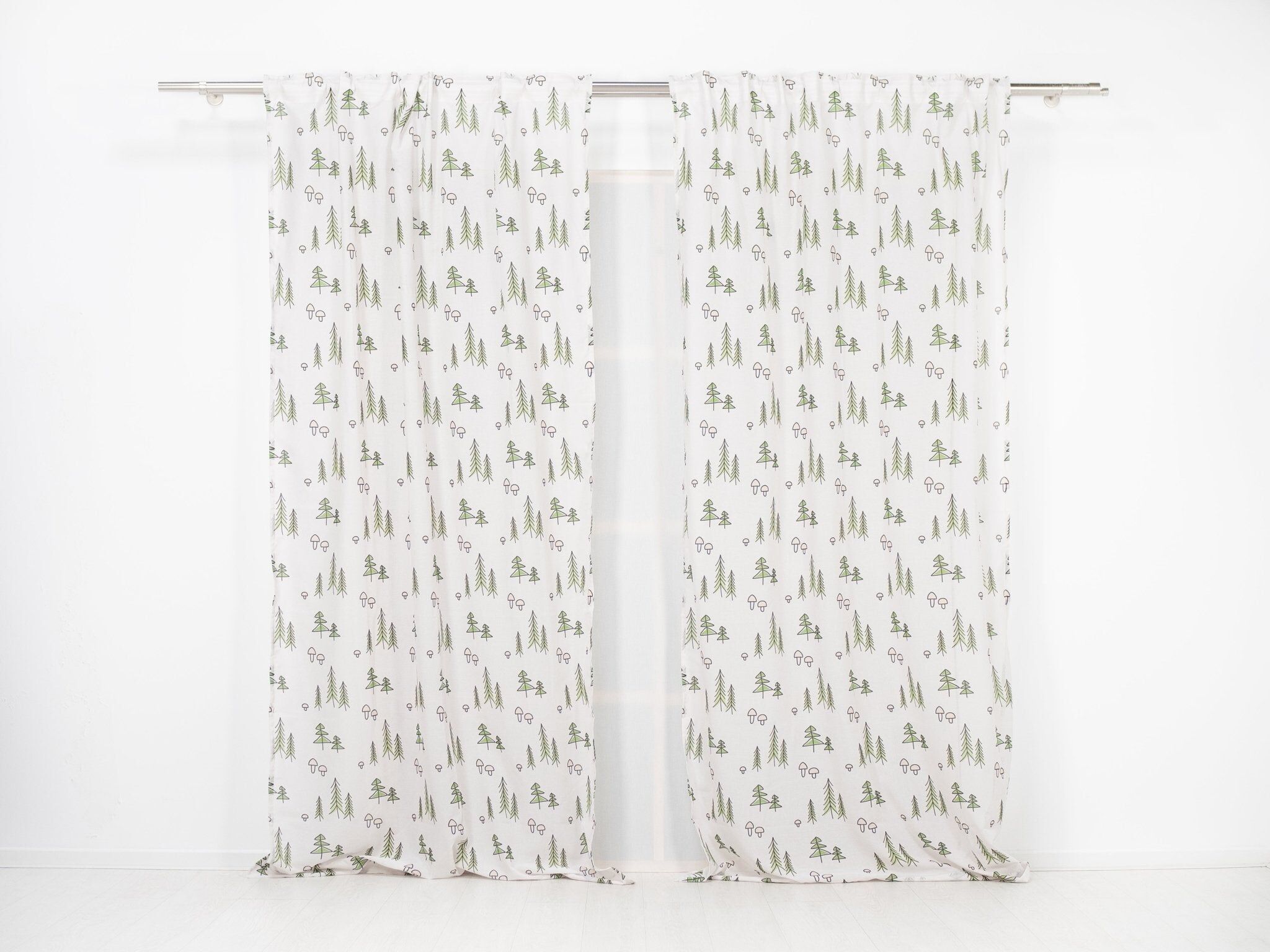 Visillo translúcido Sierra con motivo infantil