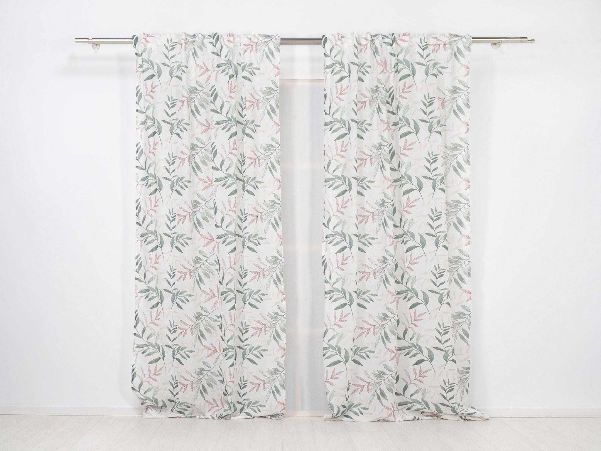 Visillo translúcido Belle con motivo floral