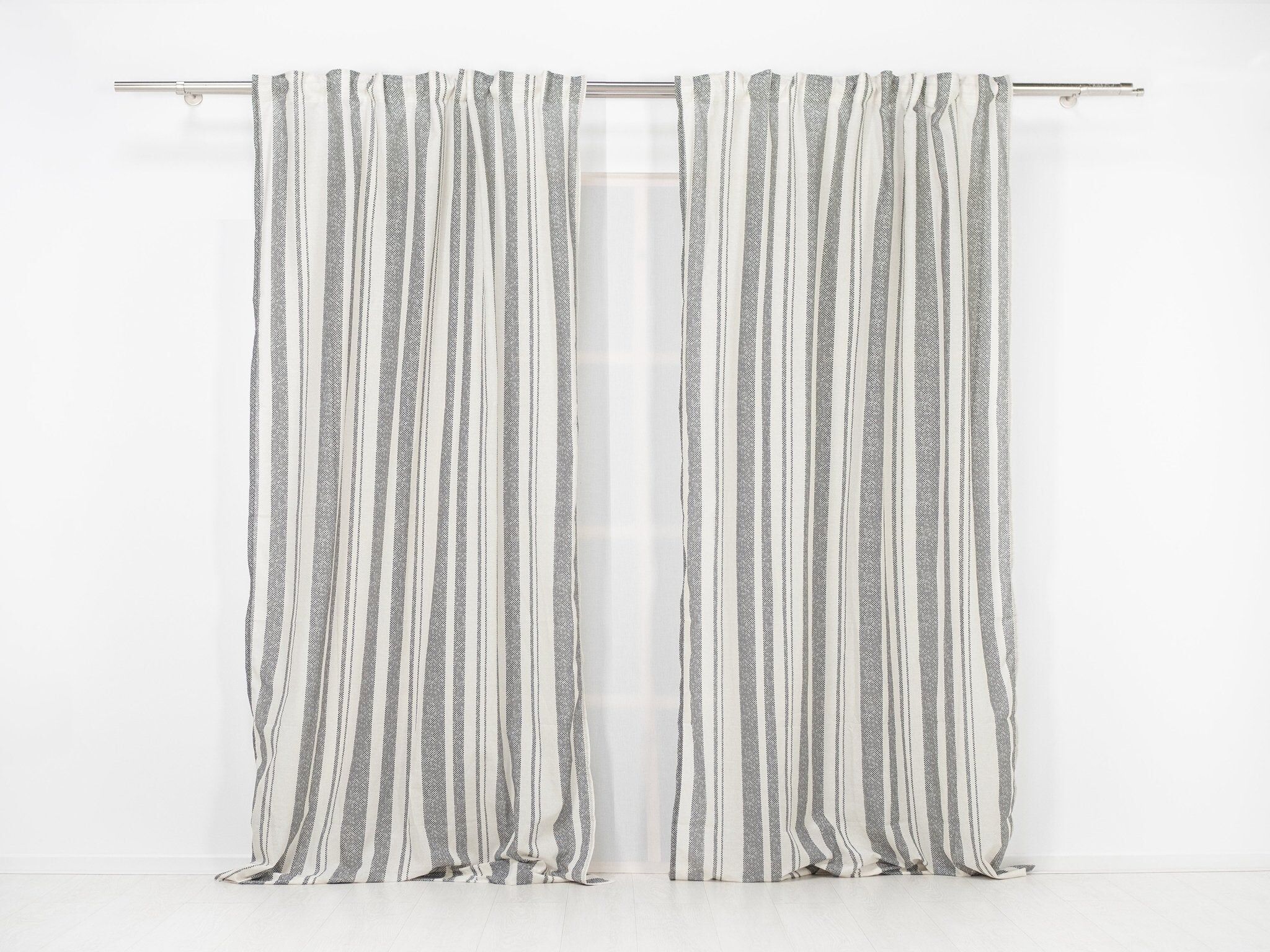 Visillo translúcido Sahara con motivo étnico