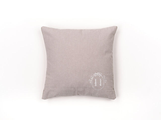 Cojín bordado con relleno, calidad 100% algodón. m/homelino.04 40x40cm