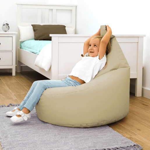 Poltrona estofada em couro bege para interior Infantil HAPPERS