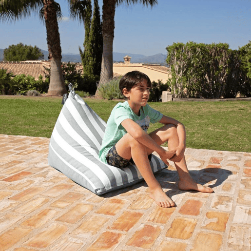 Puff Pirâmide Toldotex Cinza Impermeável para Exterior ou Interior M HAPPERS