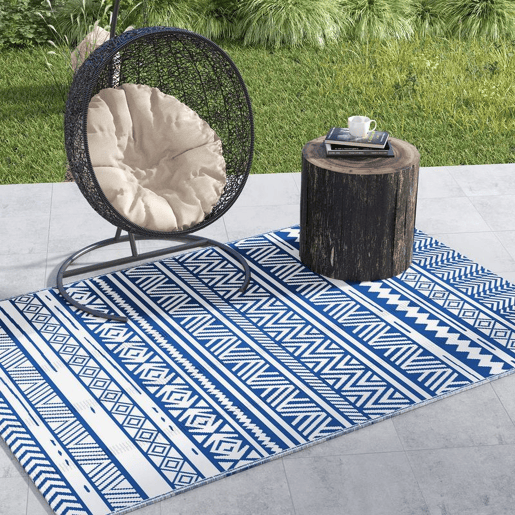 Outsunny Tapete de Exterior 182x274 cm Tapete Reversível Estilo Moderno para Varanda Pátio Campismo Praia Azul Escuro e Branco