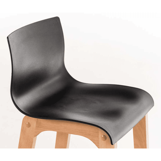 Juego de 2 taburetes de bar Hover Asiento de plástico Base de cuatro patas Natura Madera Negro 46X41X102 cm