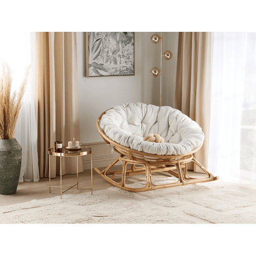 Cadeira de baloiço em rattan natural e creme claro ORVIETO