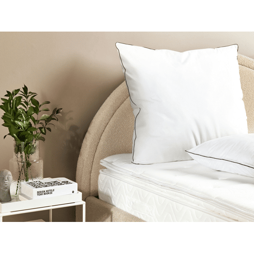 Conjunto de 2 almofadas PELISTER Baixa Microfibra 80 x 80 cm Branco Conjunto de 2 almofadas PELISTER Baixa Microfibra 80 x 80 cm Branco