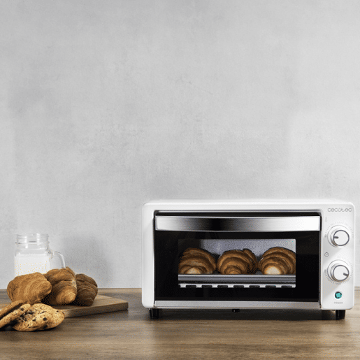 Cecotec Mini-forno elétrico multifunções, 10 litros de capacidade e porta com vidro duplo.