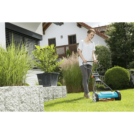 Corta-relva Gardena 330 Classic Manual 12-42 mm 33 cm Corta-relva Gardena 330 Classic Manual 12-42 mm 33 cm