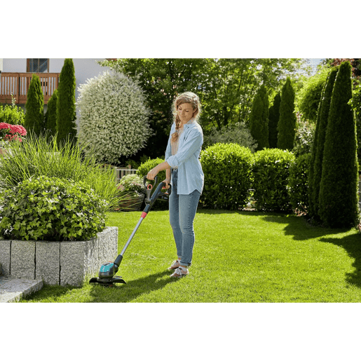 Lawn Mower Gardena EasyCut 2318V P4A