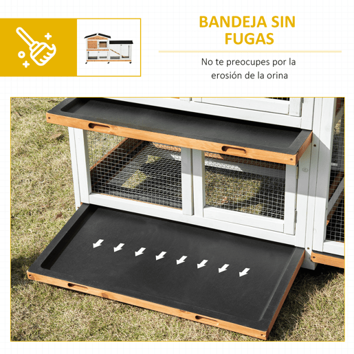 PawHut Casota de Madeira para Coelhos com Rodas 157,4x53x99,5 cm Jaula Grande com Telhado Asfáltico, Tabuleiros Removíveis e Rampa para Exterior e Interior Natural