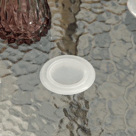 Outsunny Mesa de Jardim Redonda Mesa de Exterior Ø80x72 cm com Orifício para Chapéu de Sol e Tampo de Vidro Temperado para Pátio Terraço Preto