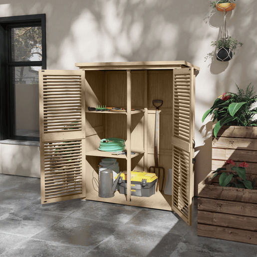 Outsunny Armário de Jardim de Madeira 0,83 m² 127x65x168 cm Armário Exterior de Madeira com 2 Portas de Persiana 2 Prateleiras 2 Alças e Telhado Impermeável Natural