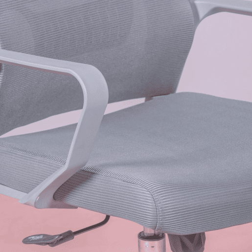 Cadeira de escritório ergonômica ajustável em mesh respirável com acabamento cinza - Mesh