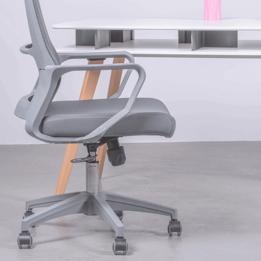 Cadeira de escritório ergonômica ajustável em mesh respirável com acabamento cinza - Mesh