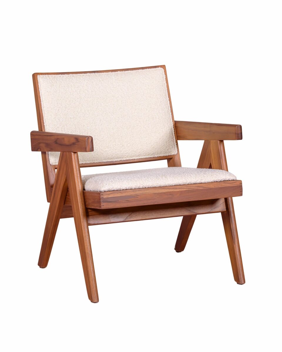 Sillón clásico con reposabrazos en madera de teca y tejido bouclé - compass