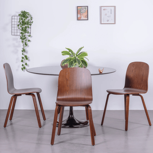 Cadeira de design nórdica em madeira de nogueira - Hut