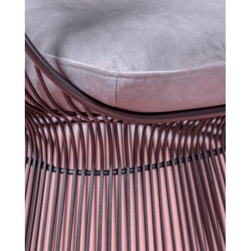 Poltrona de design estofada em veludo e estrutura em aço - Albert Poltrona de design estofada em veludo e estrutura em aço - Albert