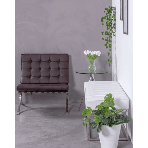 Banco design estofado em couro sintético com aço cromado - Praga Banco design estofado em couro sintético com aço cromado - Praga