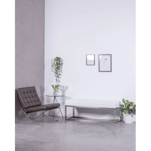Banco design estofado em couro sintético com aço cromado - Praga Banco design estofado em couro sintético com aço cromado - Praga