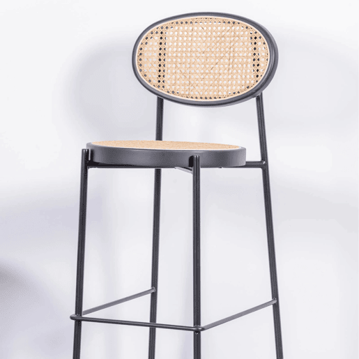 Banqueta vintage com design clássico em rattan natural - North
