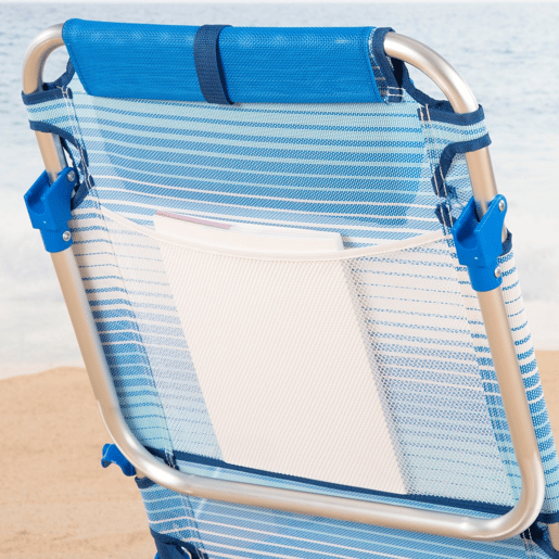 Cadeira de praia Aktive Low dobrável e reclinável 4 posições listras azuis com bolso, almofada, alça e fecho de segurança