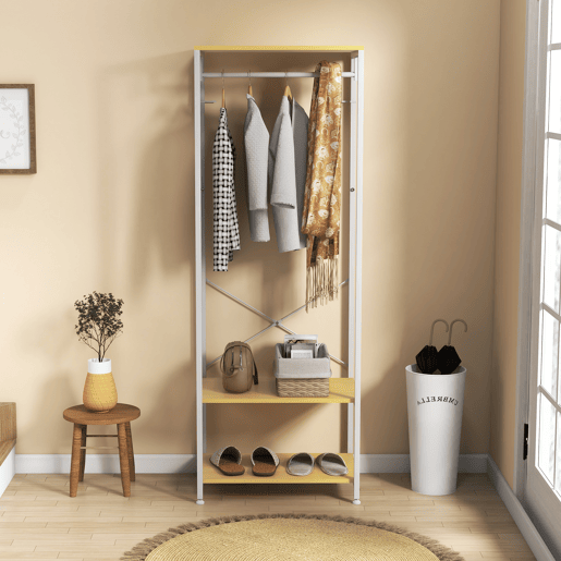 HOMCOM Suporte para Cabide com Barra Suspensa e 2 Estantes de Armazenamento para 6 Pares de Sapatos para Entrada Corredor Quarto 60x40x167,5 cm Natural e Branco