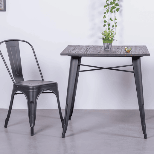 Mesa industrial em aço preto e madeira escura - Bistro