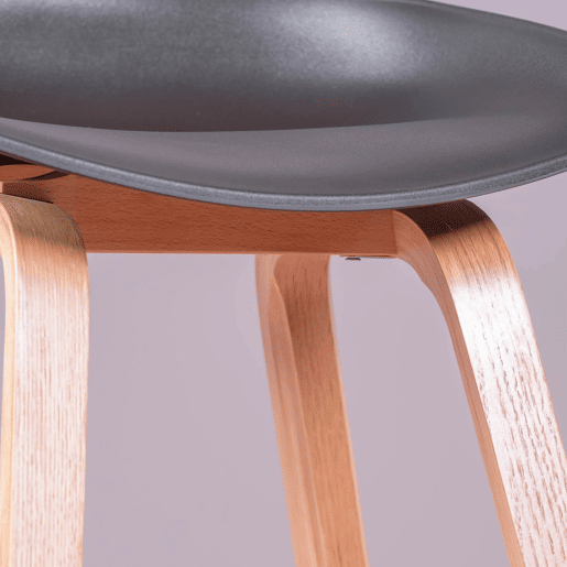 Banqueta nórdica com pernas em faia (63cm) - Daxer