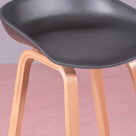 Banqueta nórdica com pernas em faia (63cm) - Daxer