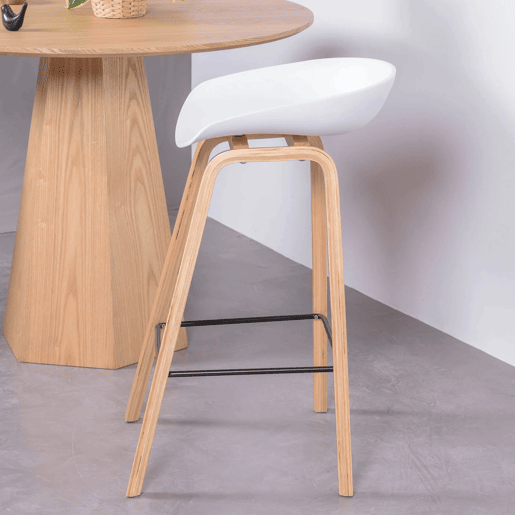 Banqueta nórdica com pernas em faia (63cm) - Daxer