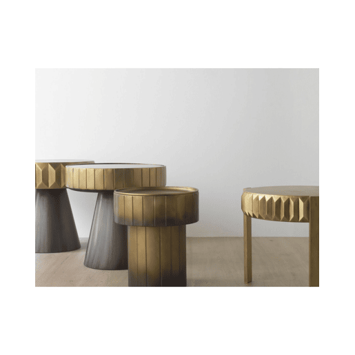 Mesa Auxiliar Em Metal Dourado