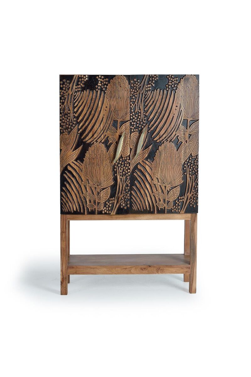 Mueble botellero detalles en a mano.  .Giner y Colomer