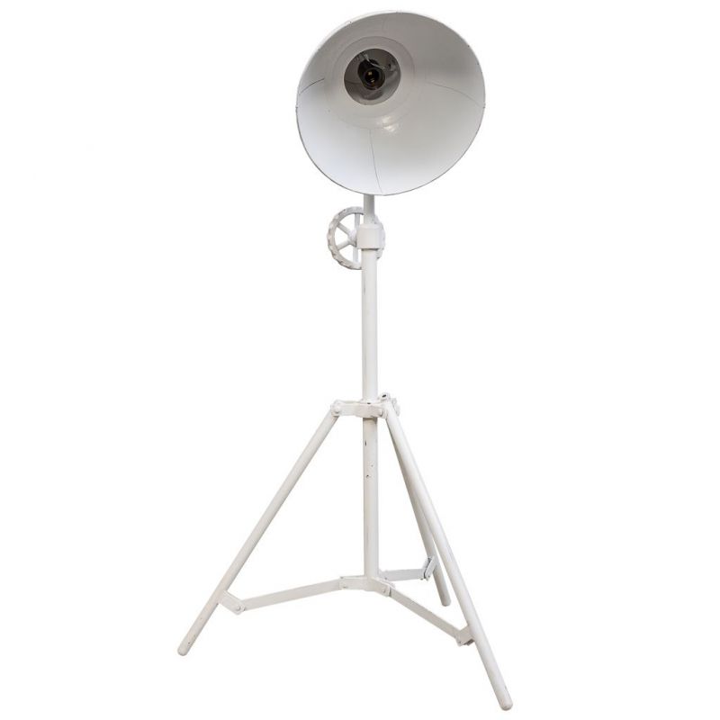 Lampara de pie de metal