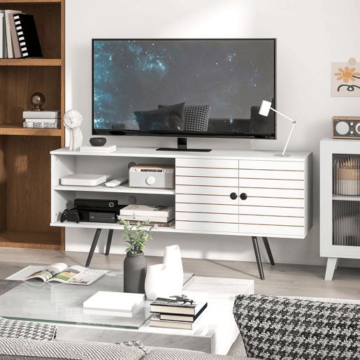 HOMCOM Móvel de TV para Televisores de até 65 Polegadas Móvel de TV para Sala com 2 Prateleiras Abertas 1 Armário com Portas e Orifícios para Cabos 145x38x65 cm Estilo Moderno Branco