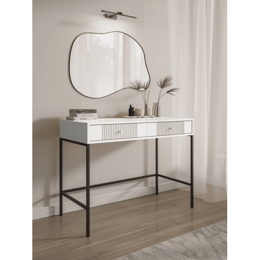 A mesa de consola ISEO apresenta num estilo moderno. Mede 79x104x50 cm e inclui 2 gavetas.