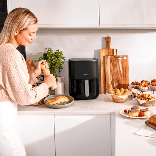 Cecotec Fritadeira dietética digital de 1700 W, 6,5 l de capacidade e janela de visualização para controlar as suas elaborações.