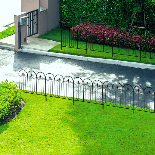 Outsunny Cercas de Jardim 305x79,5 cm Conjunto de 5 Cercas Decorativas para Jardim de Metal Combinação Livre Barreira para Animais para Pátio Relva Preto