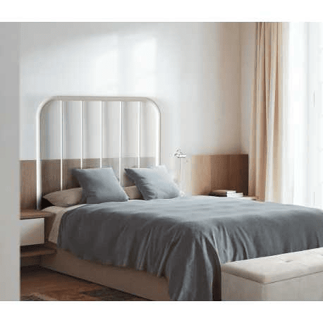 Cabeceira de cama em ferro forjado com tubo lateral de 30mm e altura máxima de 125 cm