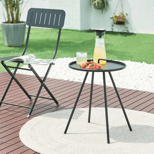 Mesa de terraço Fosen redonda com pega de aço - Preta en.casa