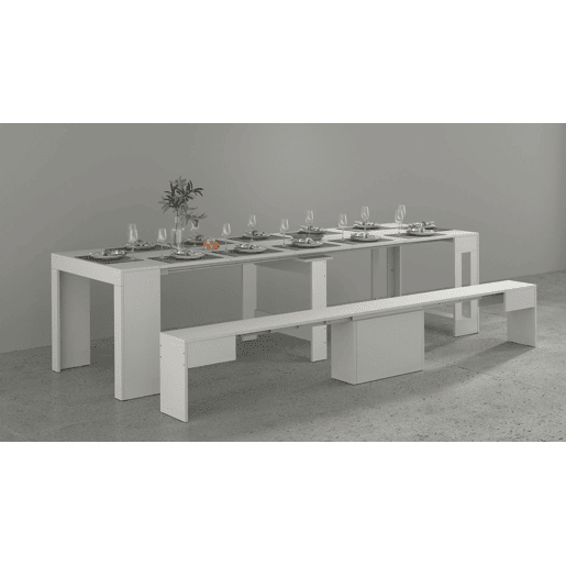 Conjunto de mesa e cadeiras com efeito madeira