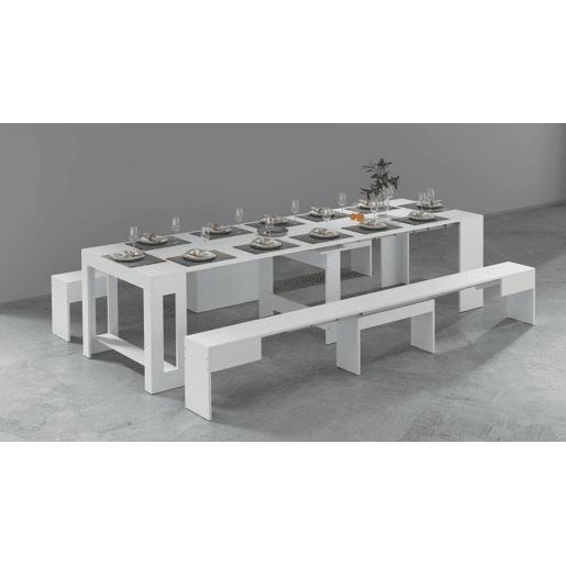 Conjunto de mesa e cadeiras com efeito madeira Conjunto de mesa e cadeiras com efeito madeira