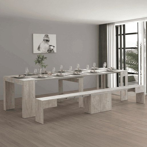 Conjunto de mesa e cadeiras com efeito madeira