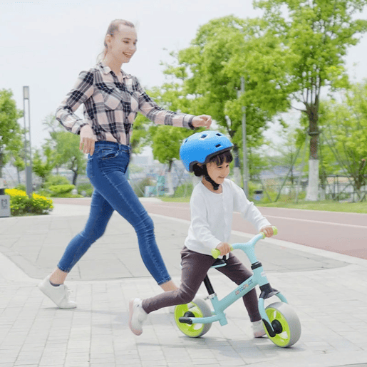 AIYAPLAY Bicicleta sem Pedais para Crianças de 18-48 Meses Bicicleta de Equilíbrio com Assento Ajustável em Altura Carga 25 kg 66,5x34x47 cm Verde