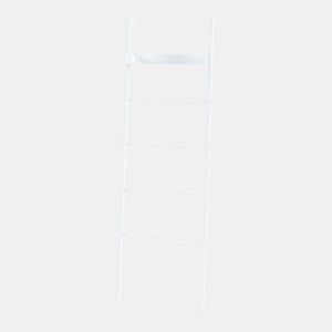 Toalheiro escada Øksnes com prateleira em aço 160x50x27,5cm - Branco en.casa