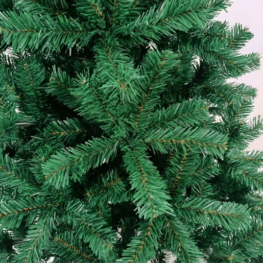Árvore de Natal verde de Quebec Dayron